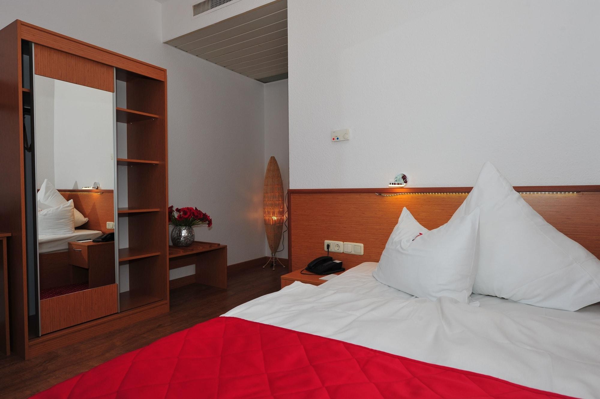 Arthotel Ambassador Wiesbaden - Free Parking Luaran gambar