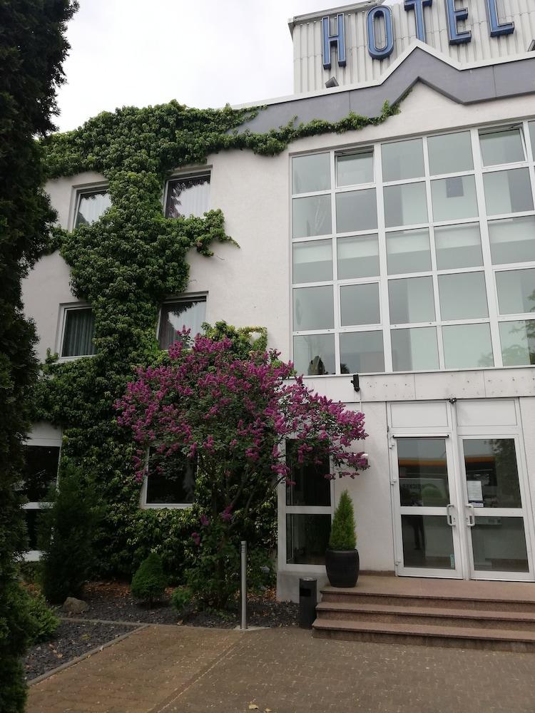 Arthotel Ambassador Wiesbaden - Free Parking Luaran gambar